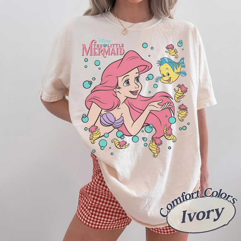 Retro The Little Mermaid Ariel Princess & Flounder Bubble Poster Disney T-Shirt, Gift For Her, Ariel Princess Tee, WDW Disneyland Girl Trip. bild 1