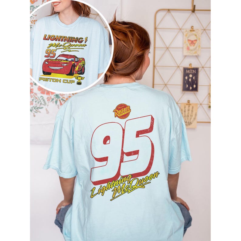 Vintage Lightning McQueen Comfort Colors Shirt, Disney Pixar Cars Shirt, Retro McQueen Graphic Tee, Disney Family Vacation Trip Shirt 2026 bild 6