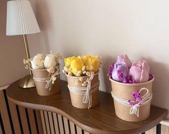Tulip Scented Candle | Handmade Tulip Candle with Floral Scent | Spring Candle | Perfect for Wedding Anniversaries & Special Occasions