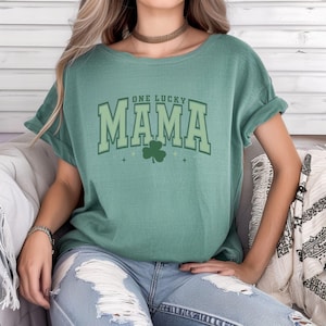 One Lucky Mama, comfortkleuren, One Lucky Mom, St. Patrick&#39;s Day-shirt dames, Mom St Patrick&#39;s Day-v-hals, Lucky St Patricks Day-T-shirt groen