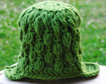 Gorro de crochet para recién nacido: accesorio fotográfico de sauce llorón con orejeras