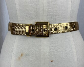 1970s Vintage Flower Belt Buckle. Gold Colored Metal. Super  display picture 1