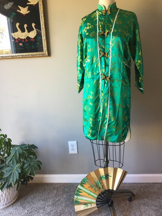 1960s vintage Asian inspired robe. Vibrant green … - image 1