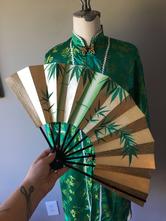 1960s vintage Asian inspired robe. Vibrant green … - image 3