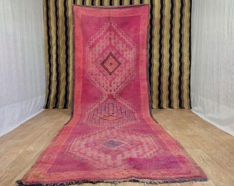 Vintage Pink Berber Rug: Handwoven Moroccan Wool Beni Mguild Carpet