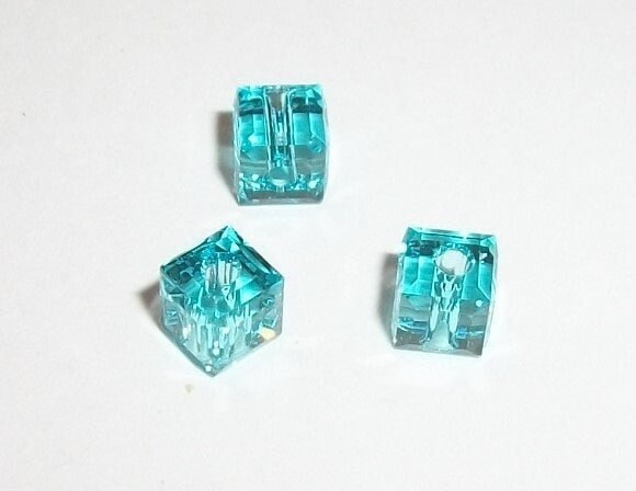 Lot De 10 Perles Cubes 8mm Imitation Turquoise - SAVMER - Pour Création De Bijoux