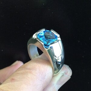 Mens Stunning Antique Cushion Cut Natural Swiss Blue Topaz Ring in Solid Sterling Silver image 2