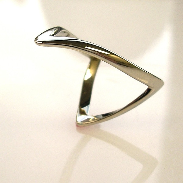 Silver Wishbone or Magicians Ring