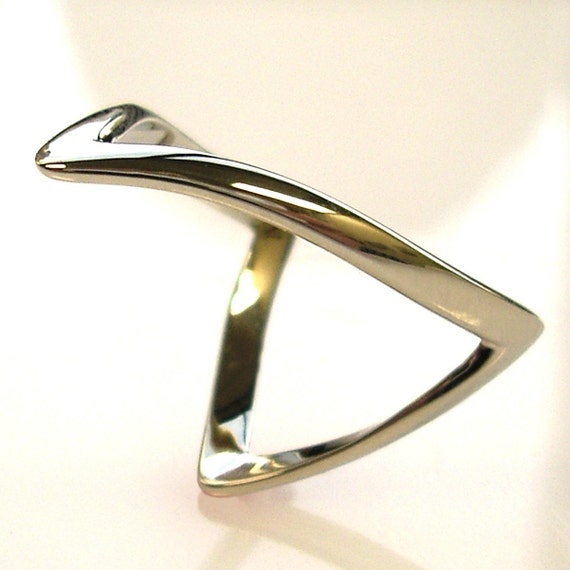 European Wishbone Ring or Magician's Ring in 14K Gold - Etsy