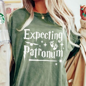 Wizard Pregnancy Shirt, Comfort Color Expecting Wizard Shirt, Pregnancy Tank Top, Pregnancy Announcement Tee, Maternity Shirt, New Mom Shirt