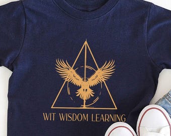 Kinder Zaubererhaus Shirt, Kleinkind Zauberer Shirt, Zaubererwelt, Kinder Zauberer Schule T-Shirt, Jugend Zauberer Alumni, Kinder Zauberer Merch, Kinder Löwe T-Shirt