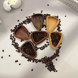 Coffee Lovers Unique Gift，Walnut Coffee Dosing Tray，Vintage Design,Personalized Custom Name Option,Ideal for Home & Coffee Shop Use