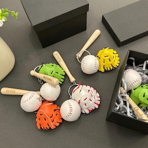 Personalized Baseball Keychain with Glove & Bat, Baseball Team Gifts, Sports Party Favor, Backpack Keychains, Groomsmen Gifts