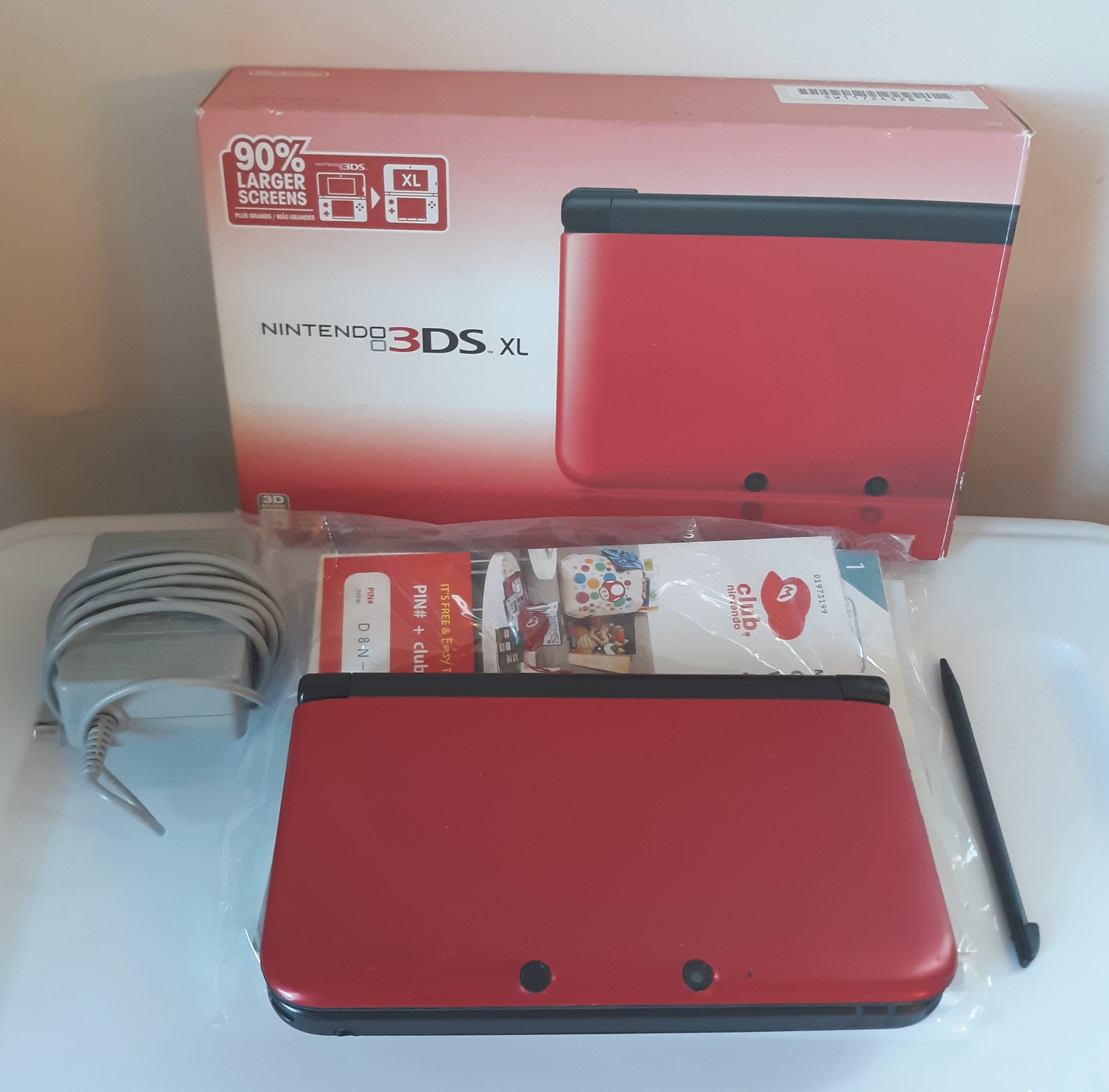Nintendo 3DS XL Red Black CiB Complete with Box Manuals Charger Tested Working