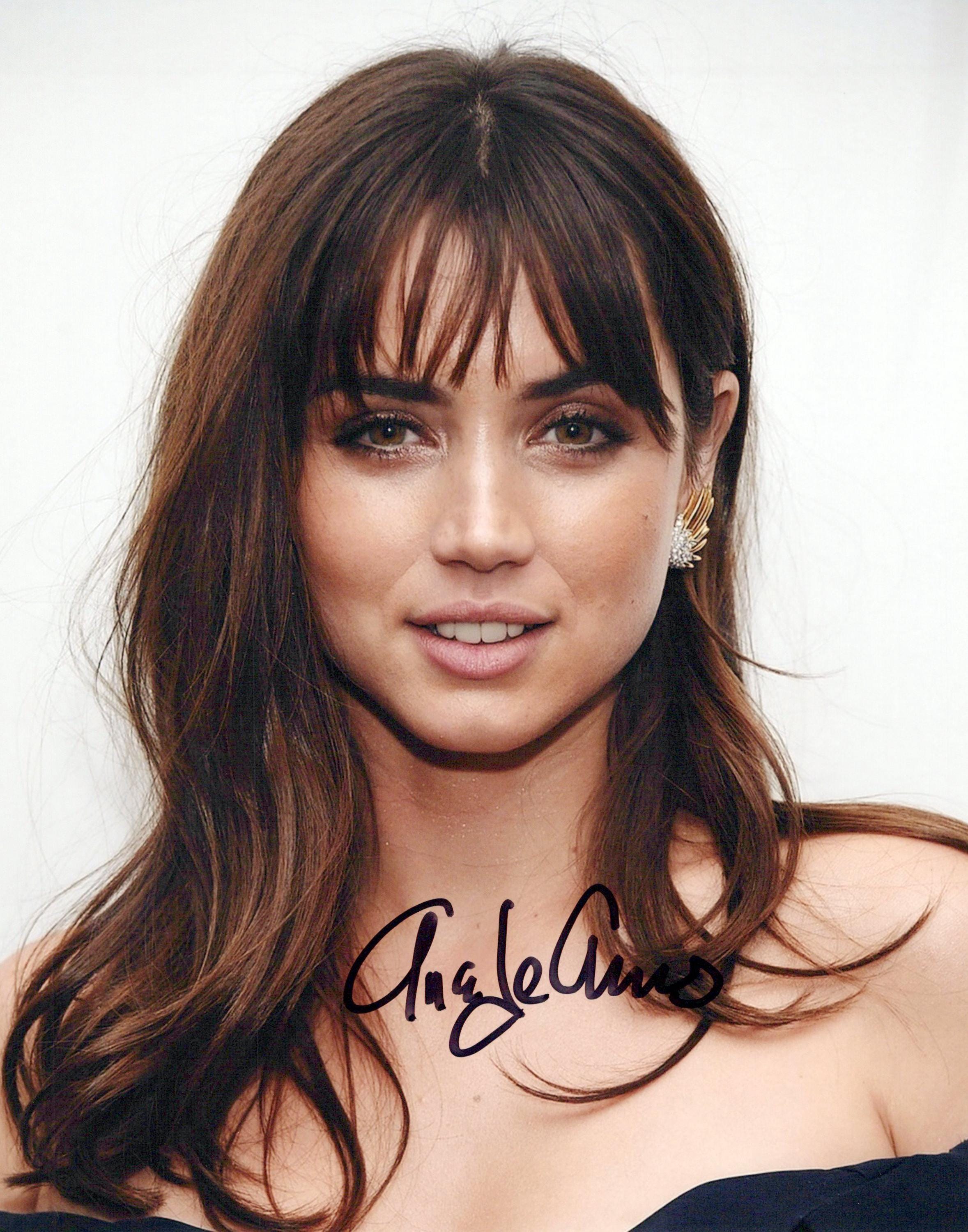 Ana de armas signed - Etsy 日本