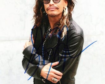 チャック・ベリー（1926-2017）直筆サイン入り写真 - ミュージシャン