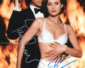 ピアース・ブロスナン / イザベラ・スコルプコ本人サイン入り写真