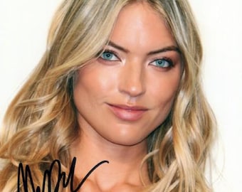 Martha Hunt In Person Signed Photo - SUPER MODEL