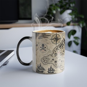 Taza mágica, La brújula maldita de la marea negra, taza con cambio de color del mapa del tesoro pirata, taza mágica activada por calor, regalo para fanáticos de los piratas