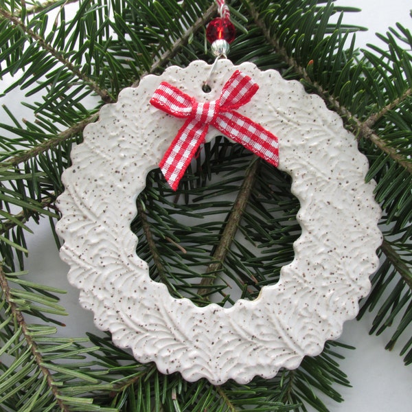White Wreath Ceramic Christmas Tree Ornament, Ceramic Wreath Tree Ornament,  Wreath decoration, Christmas Tree Ornament, Stoneware ornament