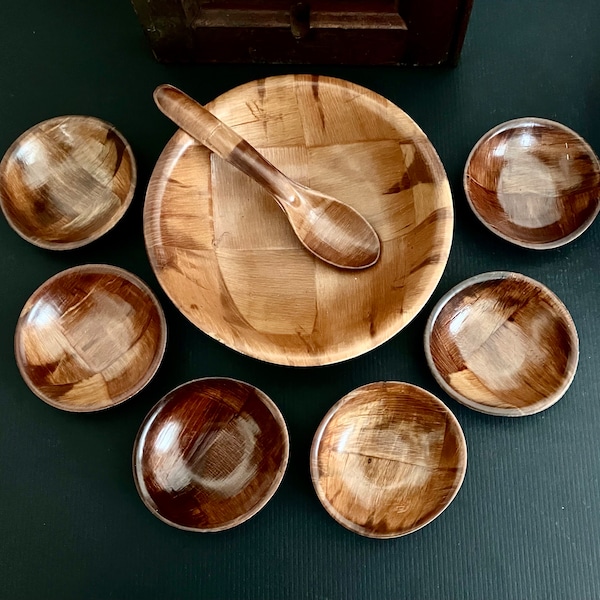Vintage MCM Small 8-Piece Woven-Wood Nut Bowl Sauce Bowl Set Dishes & Spoon As New Retro Party Supplies
