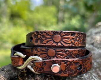 Daisy Leather Wrap Bracelet: Boho Antique Silver Clasp