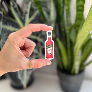 Spritz cocktailfles enkele sticker / gestanst vinyl / glanzende afwerking / drankjes / schattig eigenzinnig plezier / cadeau beste vriend / esthetische flessticker