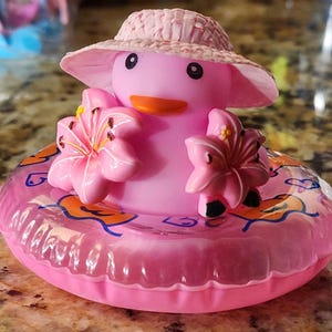 Flower Floaty Rubber Duck, Summer Pool Duck for jeep ducking and cruise ducks