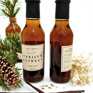 Homemade Vanilla Extract - 5oz Bottle with Tahitian Vanilla Beans - Pure Vanilla Extract for Baking - Small Batch - Natural Baking Gift