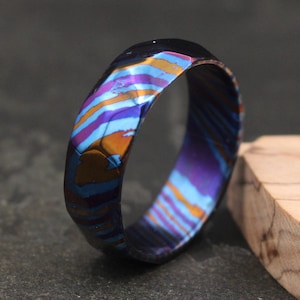 Anillo de Timascus colorido, alianza de boda única para hombre, anillo de promesa de titanio y Damasco, joyería unisex personalizada, regalo de boda para él.