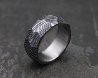 Handcrafted Damascus Steel Ring: Hammered Titanium Inlay Wedding Band
