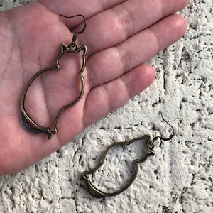 Antique Bronze Sitting Cat Dangle Earrings