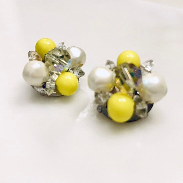 Vintage Clip on Earrings - Yellow and White Beaded Clusters - Silvertone