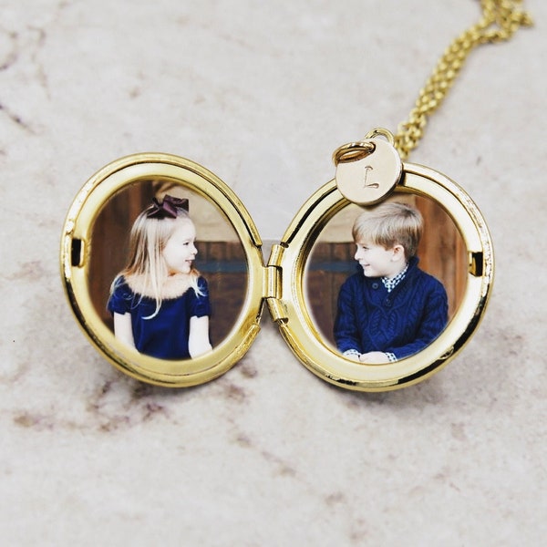 Personalized Locket with Photos, Gold Flower Necklace, Mother's Day Gift, Initial Necklace, Custom Photo Jewelry