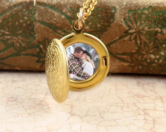 Tiny Locket Necklace, 14k Gold Chain, Locket with Photos, Photo Locket, Personalized Photo Gift, Birthday Gift for Teen, Small Locket