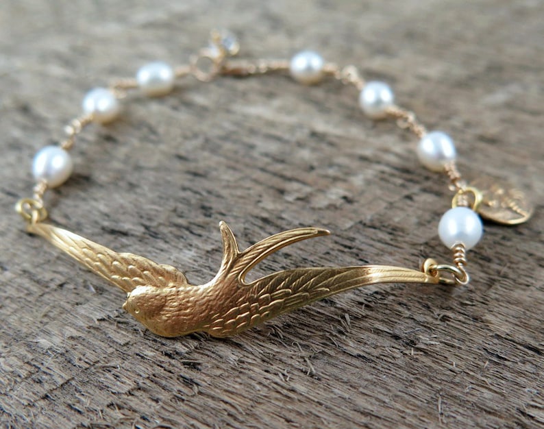 Bird Bracelet, Freshwater Pearl Bracelet, Bird Jewelry, Sparrow Bird Jewelry, Nature Jewelry, Gold Fill image 2