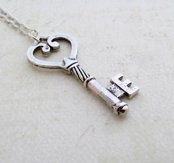 sterling silver skeleton key necklace