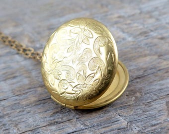 Personalized Locket in Gold, Locket with Photos, Memory Gift, Flower Pendant on Antiqued Gold Chain, Initial Necklace, New Baby Gift for Mom