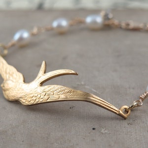 Bird Bracelet, Freshwater Pearl Bracelet, Bird Jewelry, Sparrow Bird Jewelry, Nature Jewelry, Gold Fill image 4