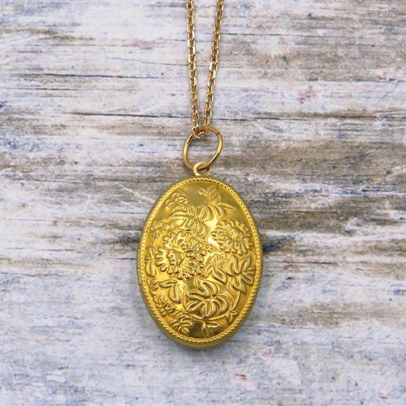 Personalized Locket Necklace Locket Necklace for Mom Photo Etsy