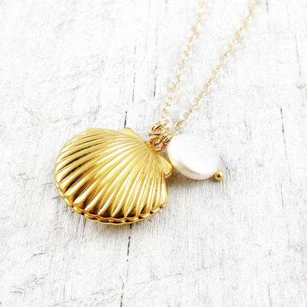 Shell Locket Necklace, Coastal Grandmother, Gold Shell Necklace, Seashell Necklace, Summer Beach Wedding, Nautical Jewelry