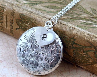 Antiqued Silver Locket Necklace, Personalized Necklace, Initial Necklace, Anniversary Gift, Mom Gift, Initial Locket, Round Locket