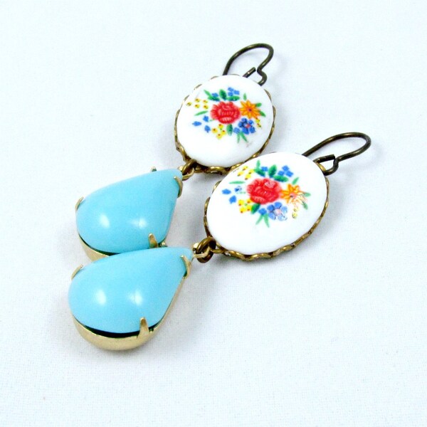 Cameo Earrings Vintage Floral Cameos Glass Turquoise Aqua Jewels Romantic - Printemps