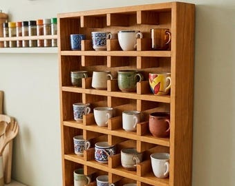 Estante de madera para tazas y decoración de estación de café / Soporte para tazas de pared hecho a mano / Almacenamiento rústico de cocina para amantes del café