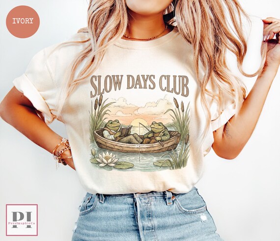 Slow Days Club Comfort Colors Shirt, Vintage Frog Tee, Cottagecore Frog Shirt, Bookish Nature Tee, Funny Frog Fishing Shirt, Cozy Animal Tee