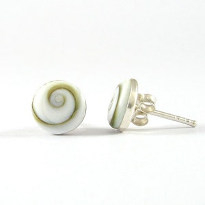 Cabochon Shiva Eye Stud Earrings 8mm., Shiva Eye with Silver Bezel Earrings, Shiva Eye Earrings, Classic Earrings, Organic Stud Earrings