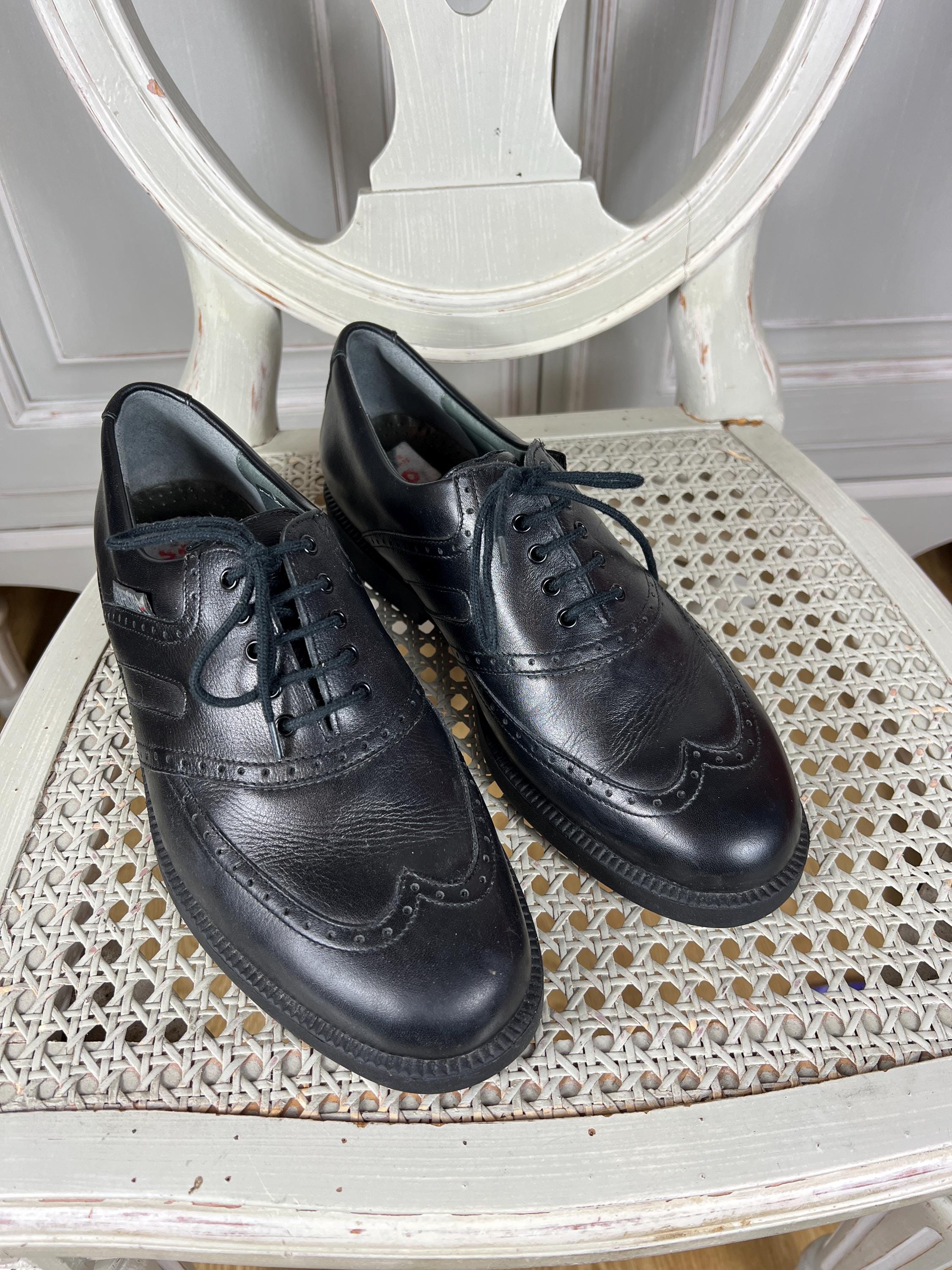 Mephisto Black Oxford Shoes with Brogue Detailing Mephisto Men main image 3