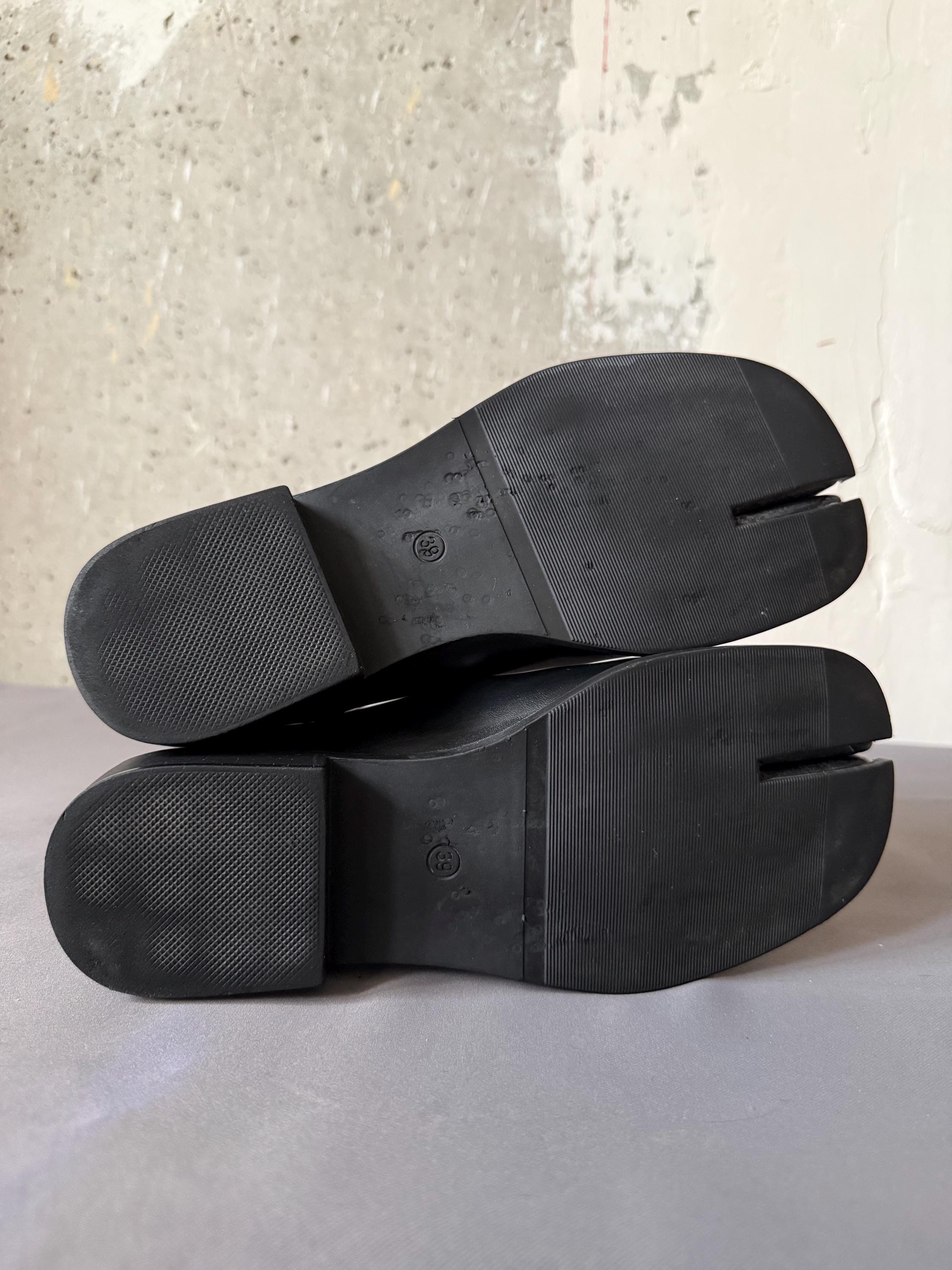 Unbranded Maison Margiela Tabi Style Chelsea Black Light Boots