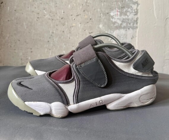 NIKE AIR RIFT グレー 8 (6.5 US) Crazy Vintage Nike Air Rift Ninja Sandals Tabi Gray White Classic