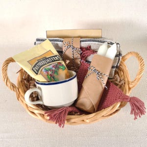 Vintage + handgemaakte koffiecadeaumand, zorgpakket op maat, gepersonaliseerde kaart, gezellige hygge-cadeaudoos, bedankje voor waardering